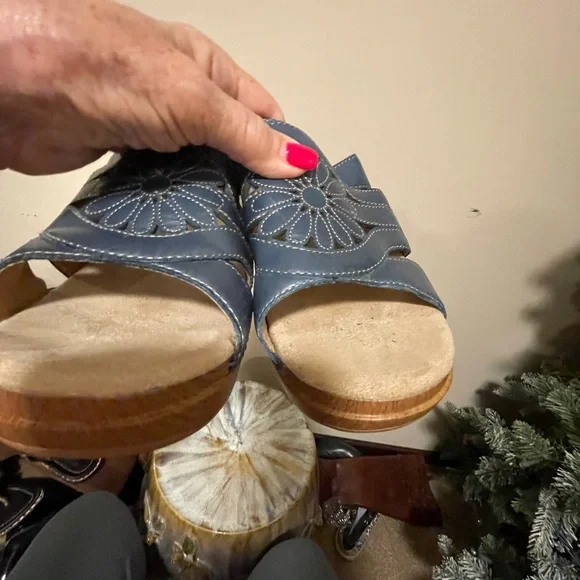 Spring step clogs - Picture 4 of 7